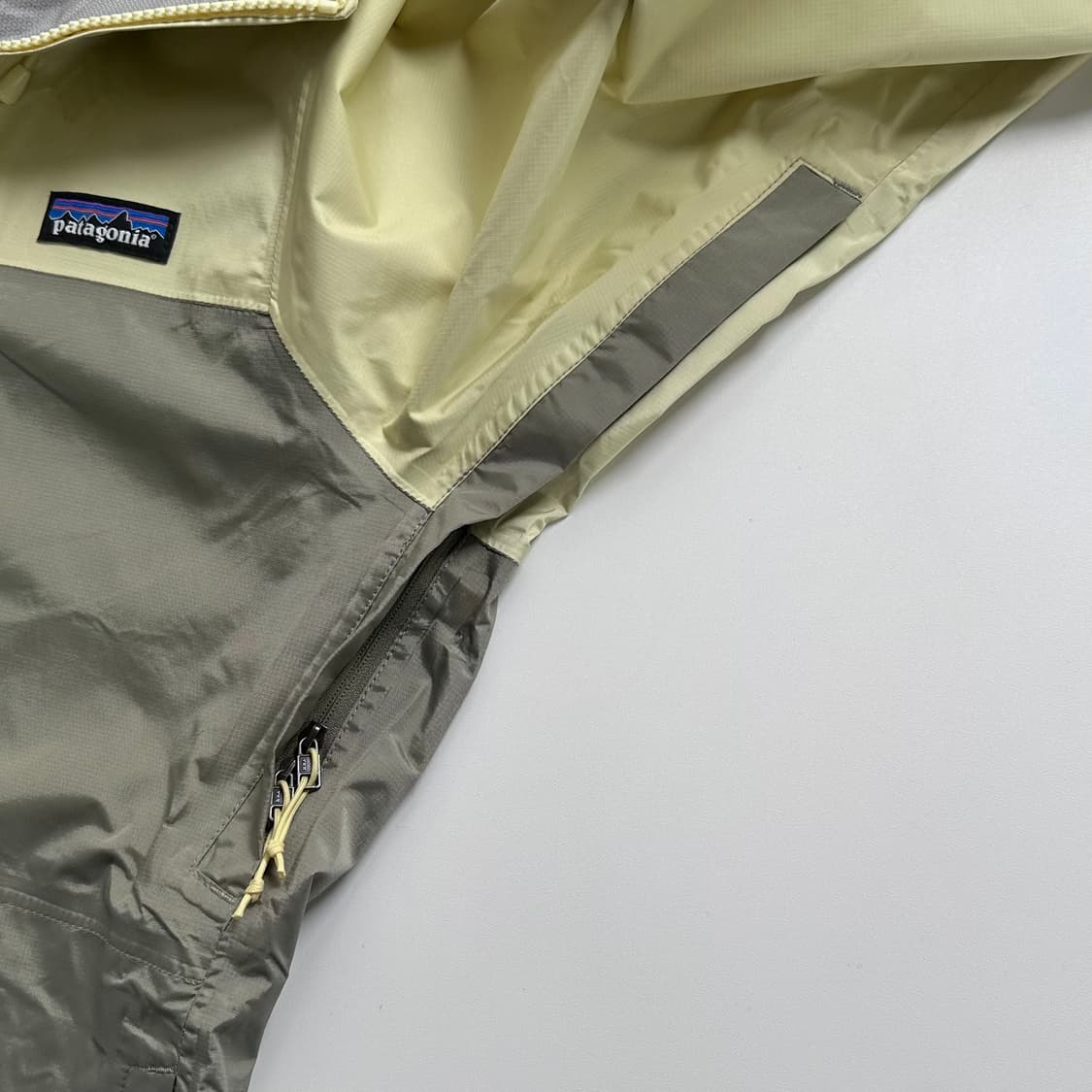 파타고니아 토렌쉘 후드 자켓 상품이미지6