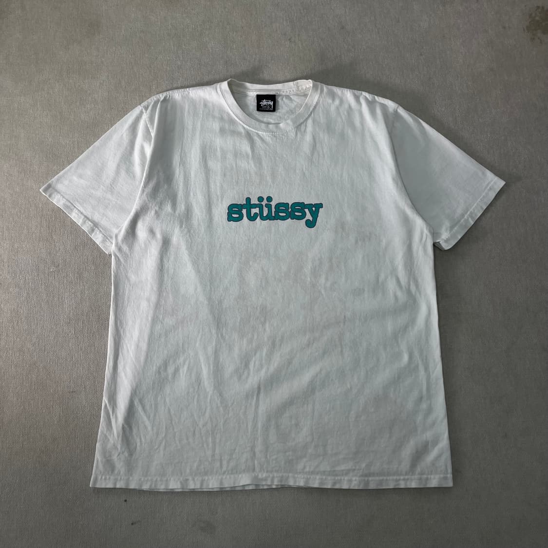 105 스투시 올드스쿨 프린팅 반팔티 상품이미지1
