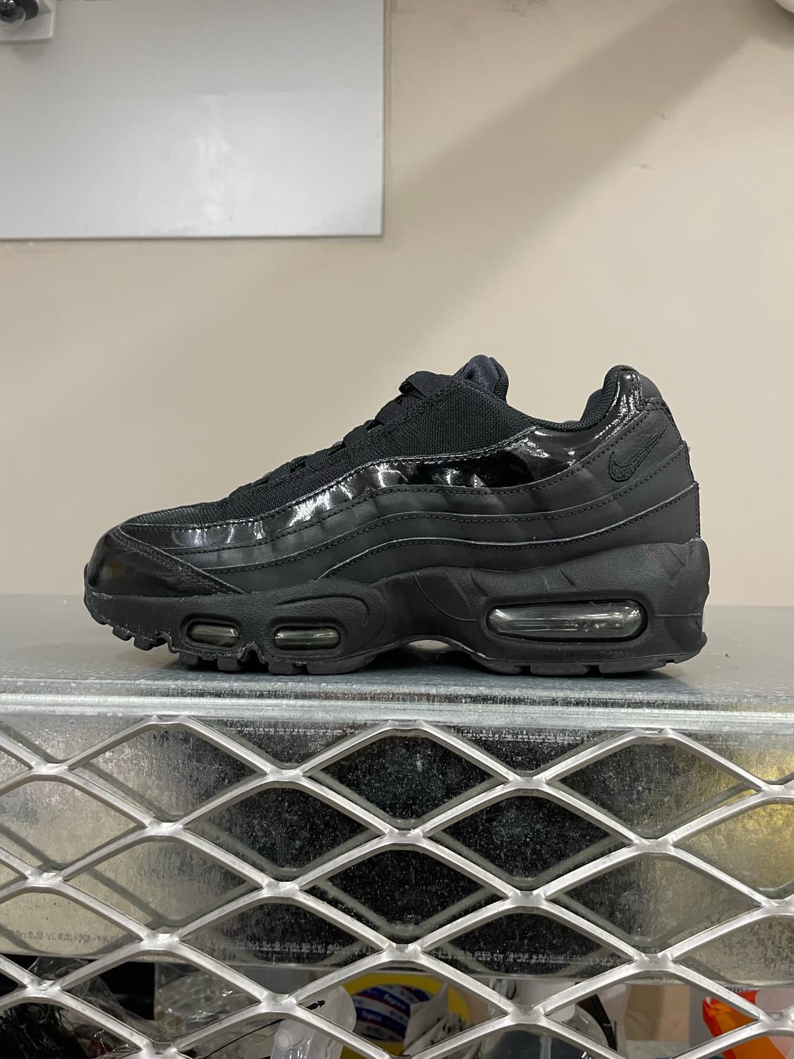 나이키 에어맥스 95 트리플 블랙 240 상품이미지1
