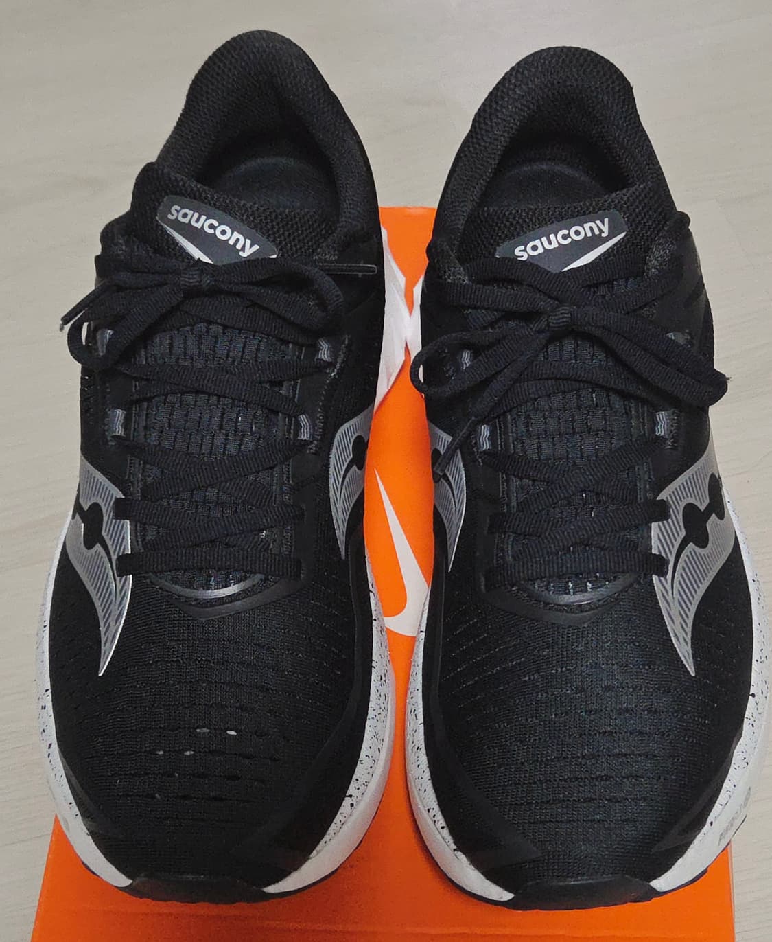 써코니 엔돌핀 스피드 4 블랙 상품이미지3