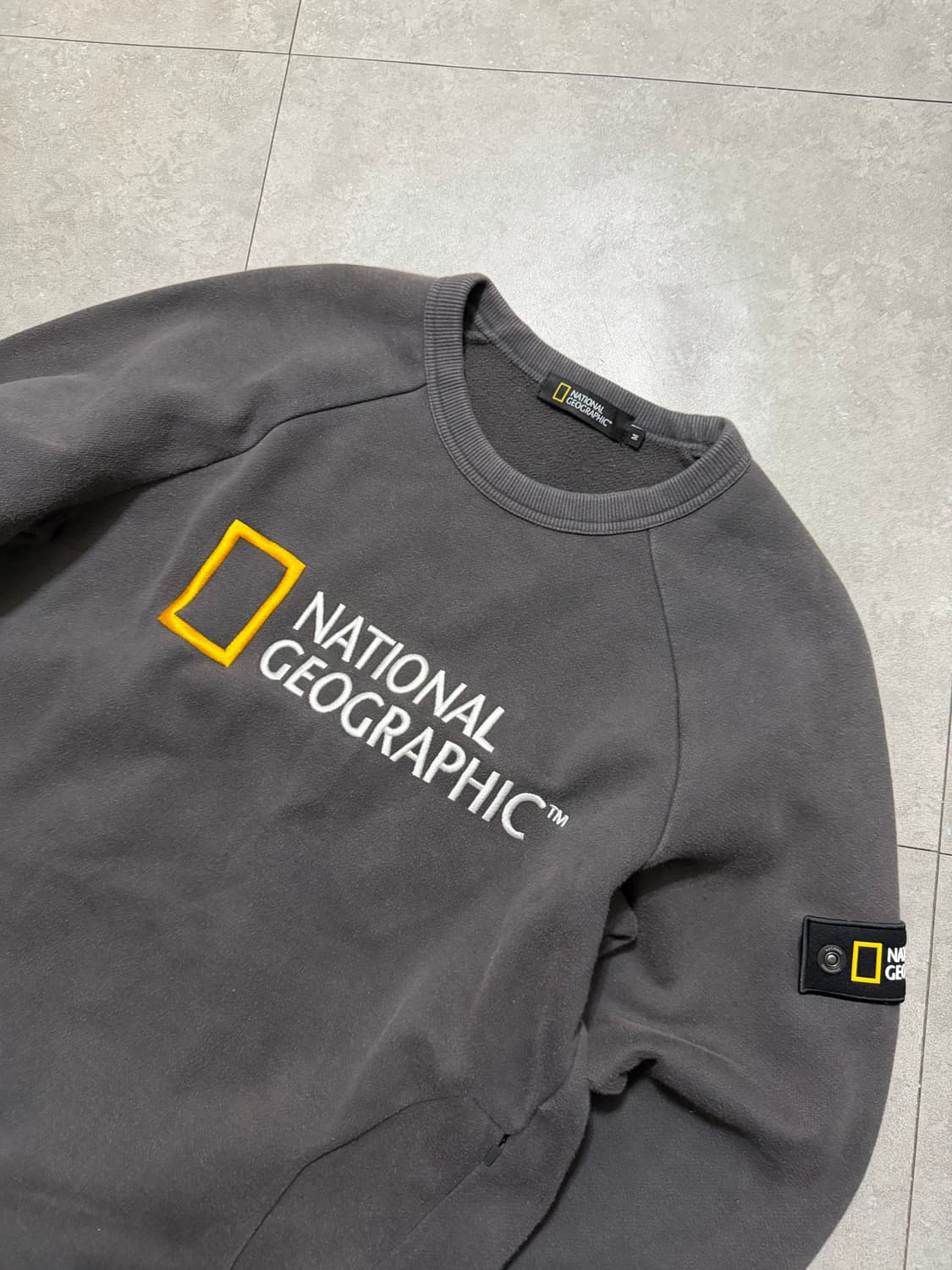 내셔널지오그래픽 다크그레이 스웻셔츠 100size  상품이미지2