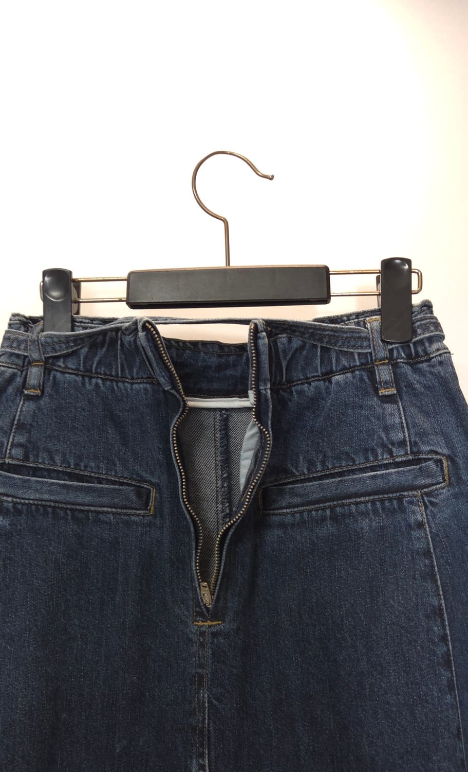 한섬 SJSJ 2023  플레어 벨티드 데님 백밴딩 롱 스커트 상품이미지8