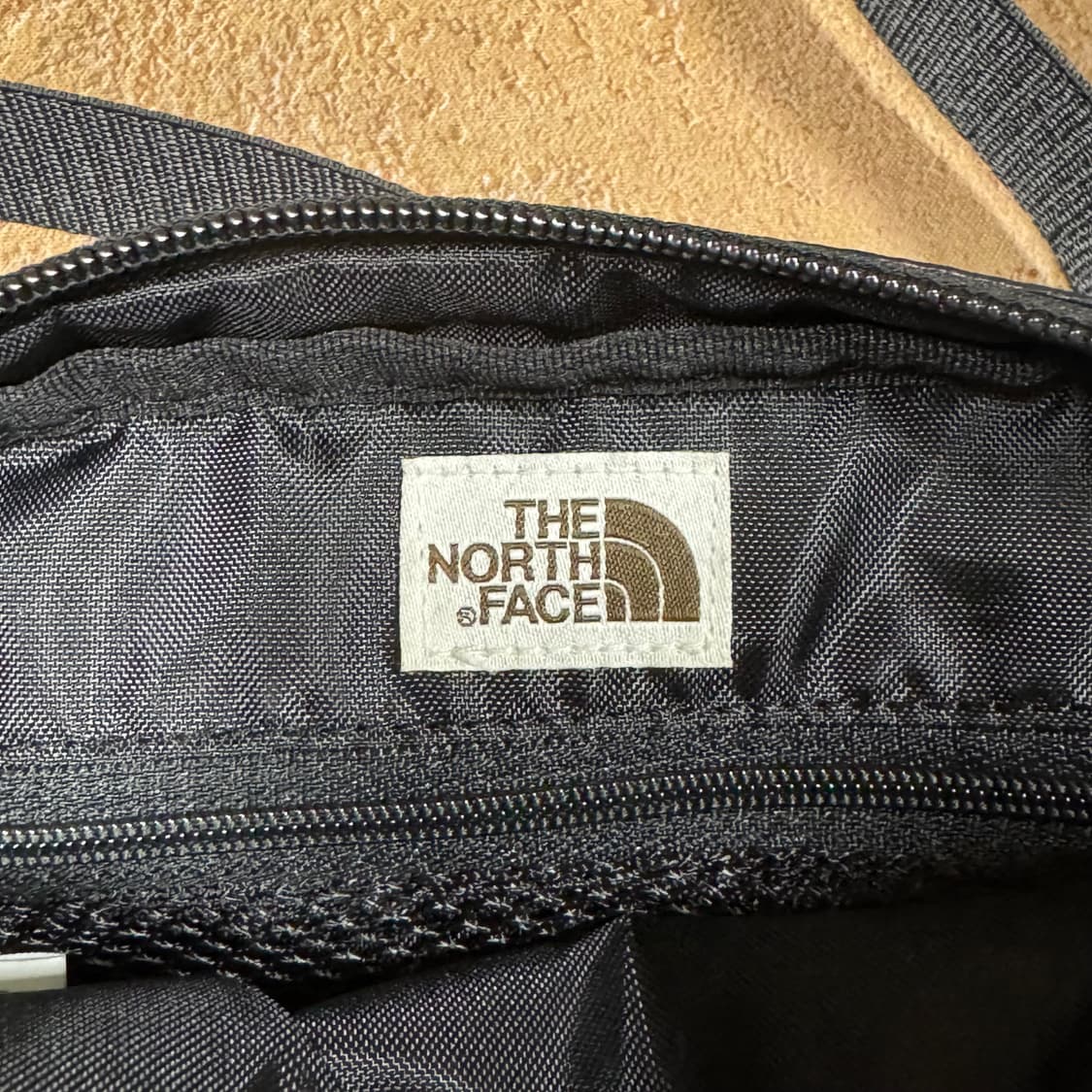 바배) 노스페이스 차비 크로스 백 미니 상품이미지3