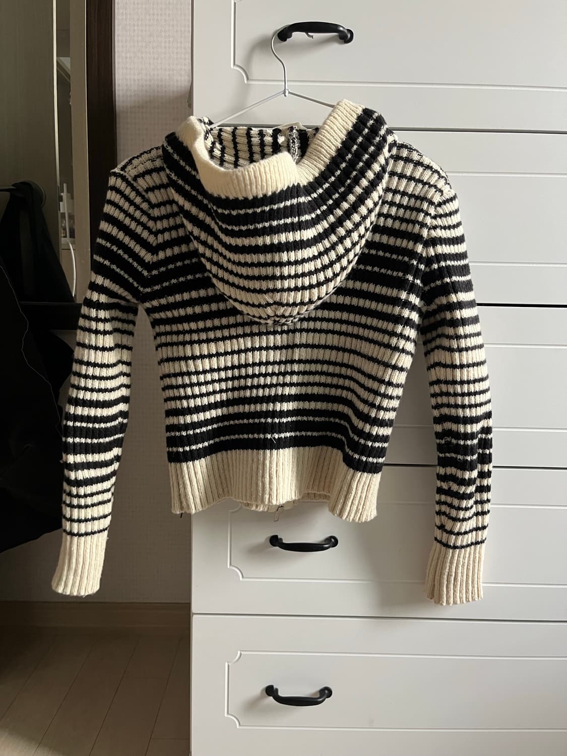 스트라이프 후드 니트 상품이미지2