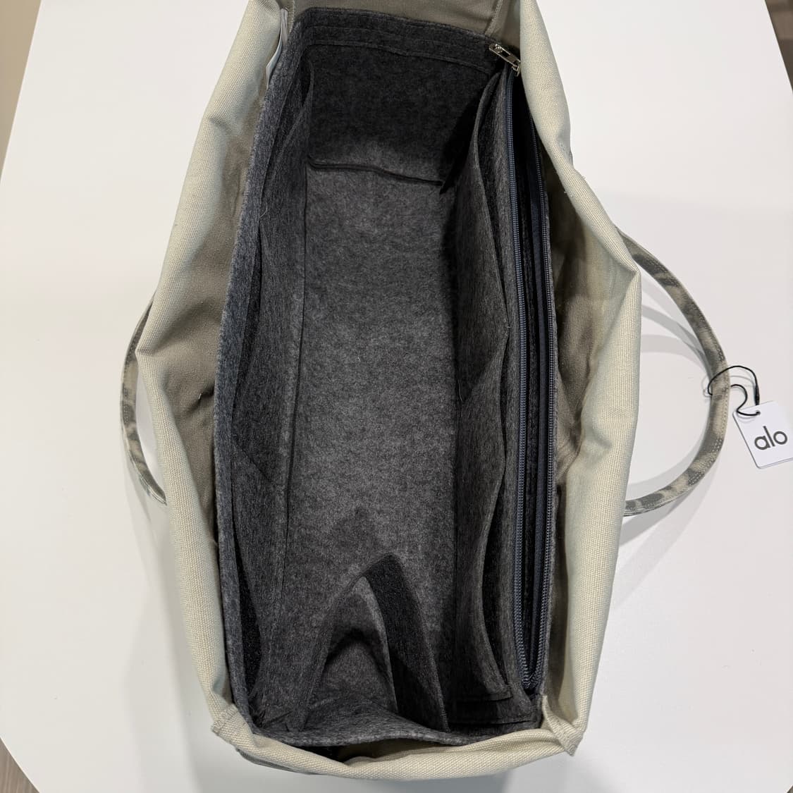 *이너백 포함* Alo 알로 쇼퍼백 서울에디션 상품이미지2