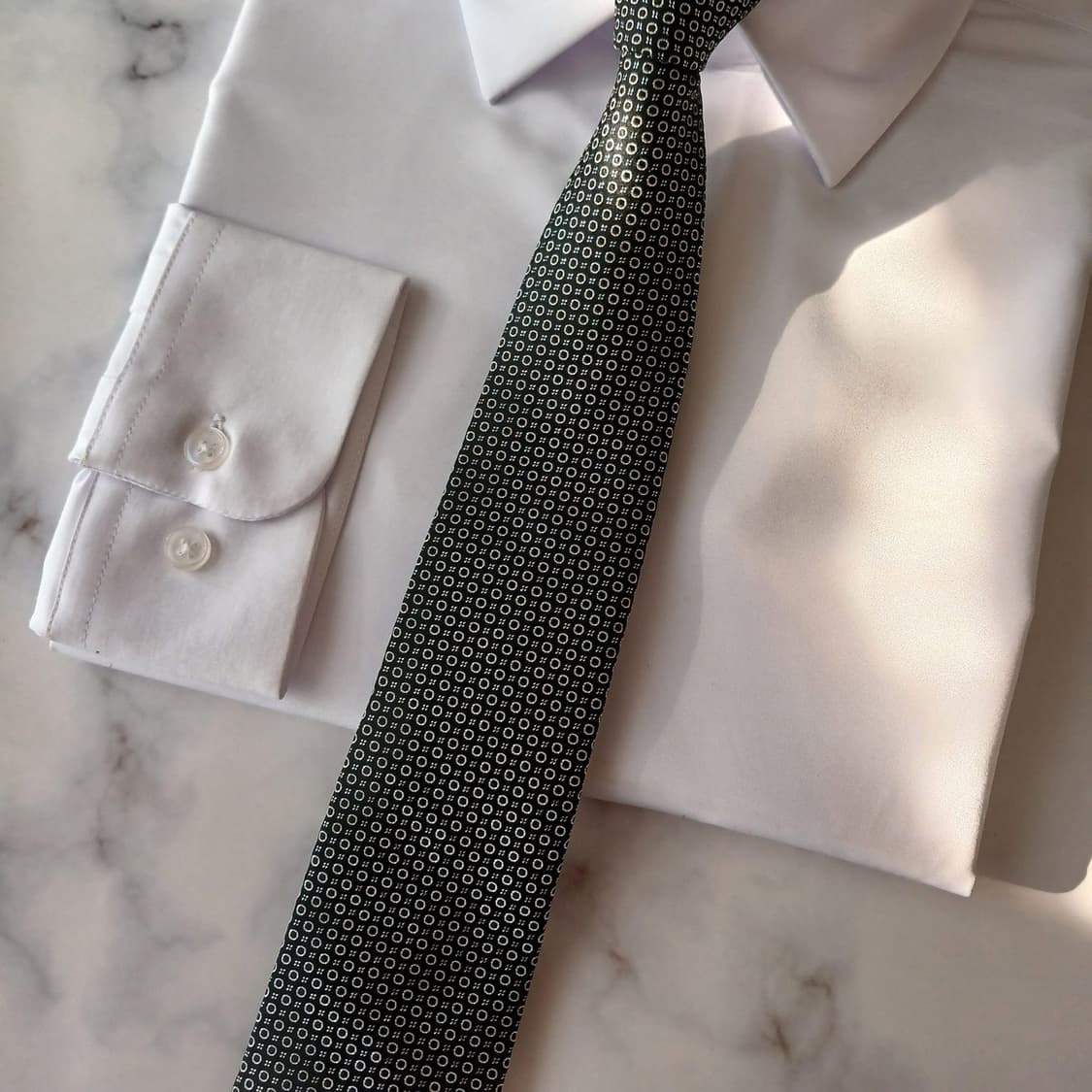 지이크 실크 마이크로 패턴 슬림 넥타이 7.5cm 새제품 A18976
 상품이미지4