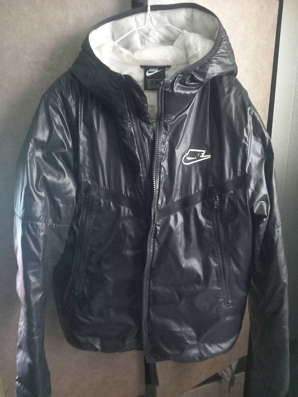 나이키 유광후드 경량패딩 M 상품이미지1