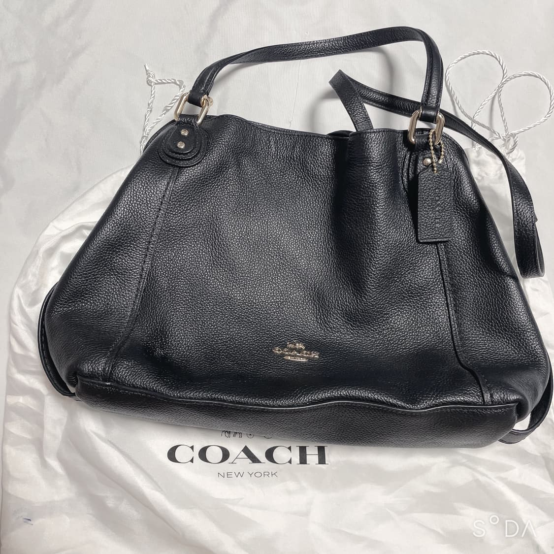 코치 블랙 숄더백 상품이미지1