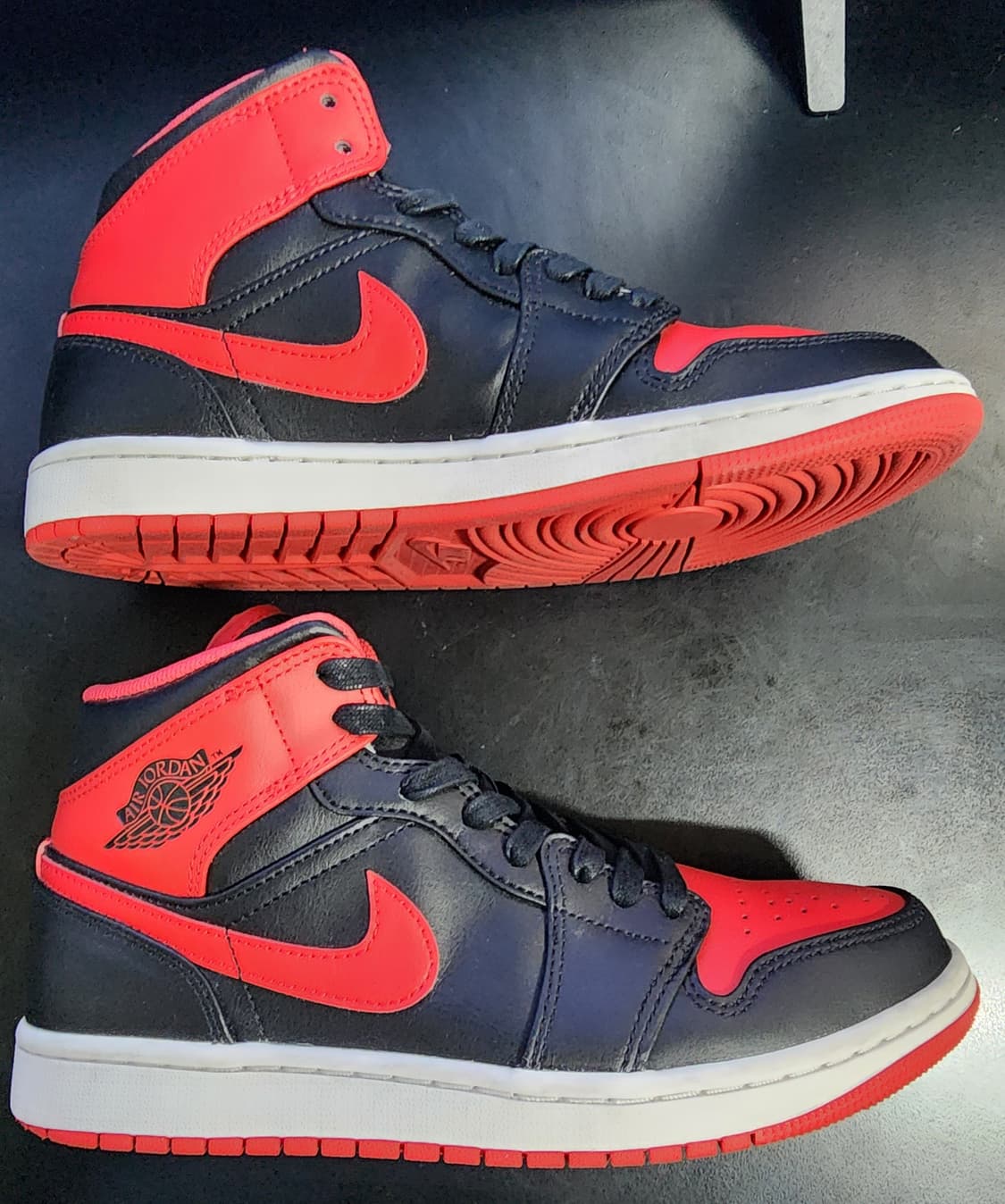 [255] 나이키 조던1 미드 블랙 파이어 레드 상품이미지7