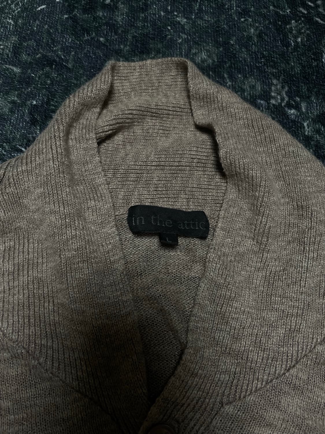 In the attic beige cardigan 상품이미지3