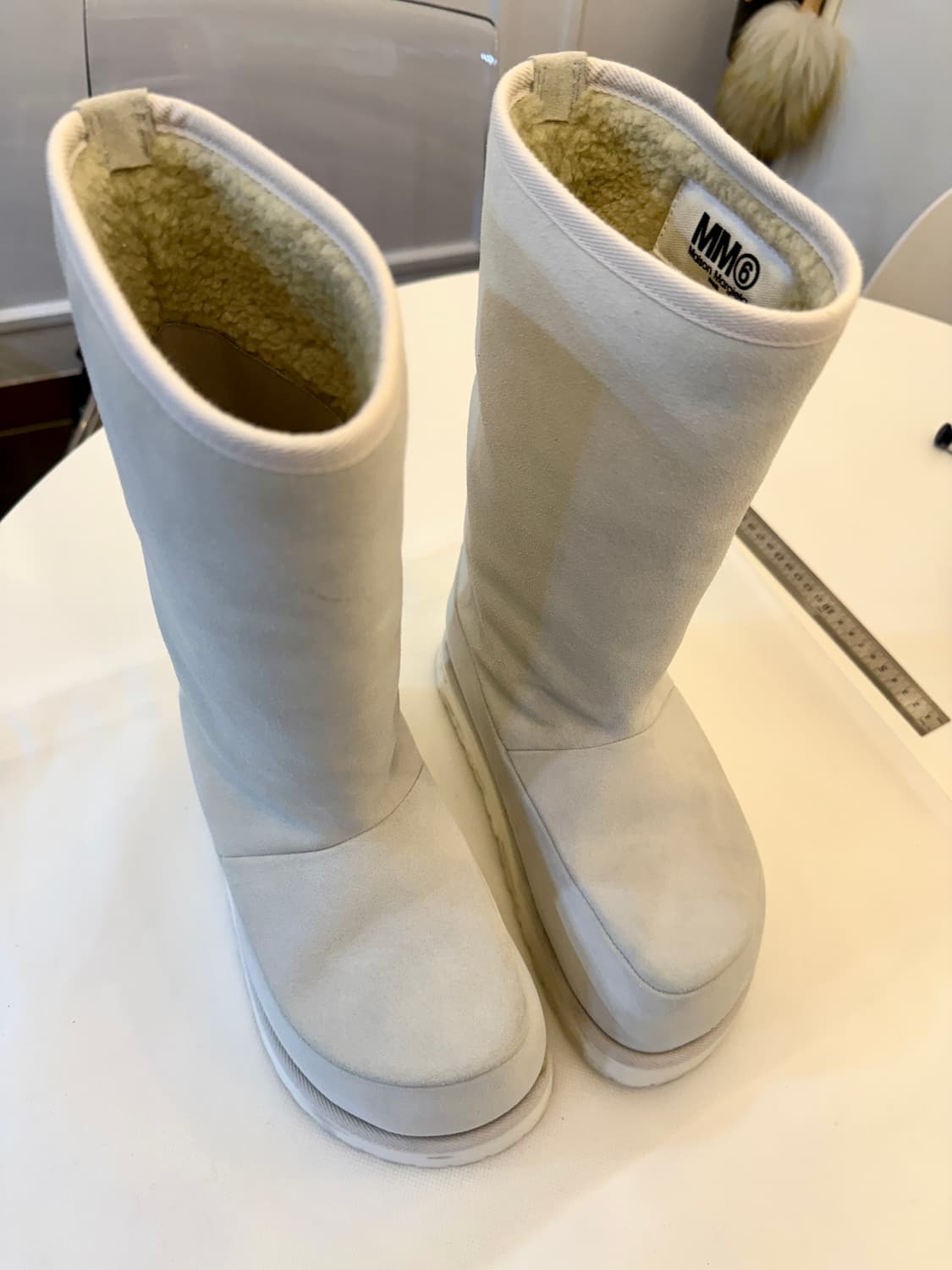 MM6 양털 부츠 38 사이즈 상품이미지1