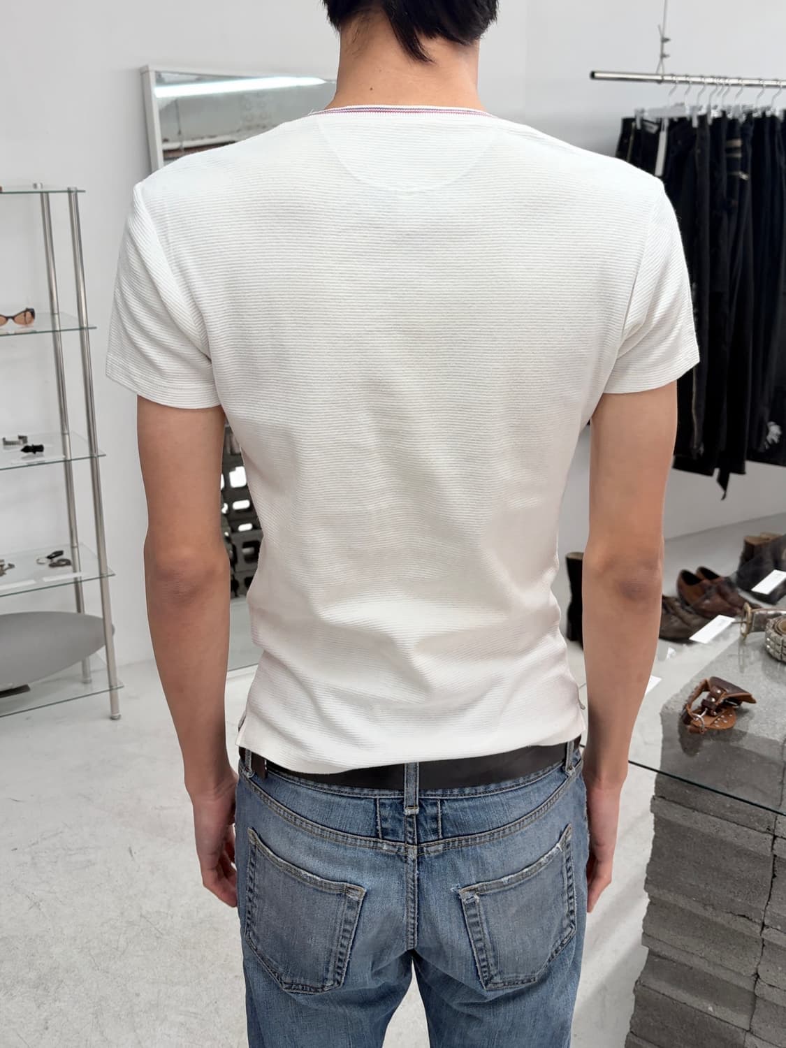 미하라 야스히로 비대칭 브이넥 티셔츠 상품이미지3
