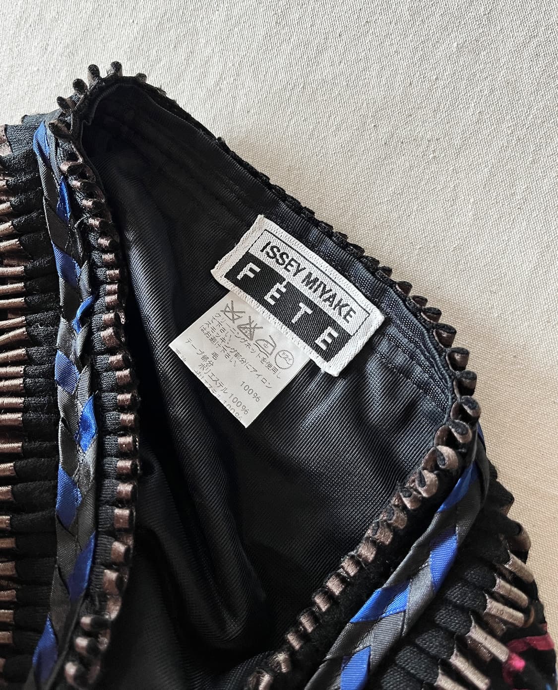 ISSEY MIYAKE smoke beded detail skirt 상품이미지10