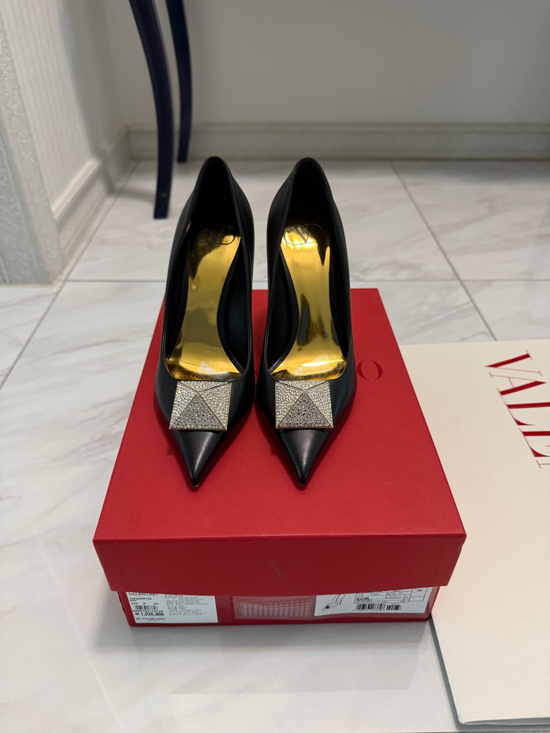 발렌티노 크리스털 가라바니 원 스터드 펌프스 36(235) 상품이미지1