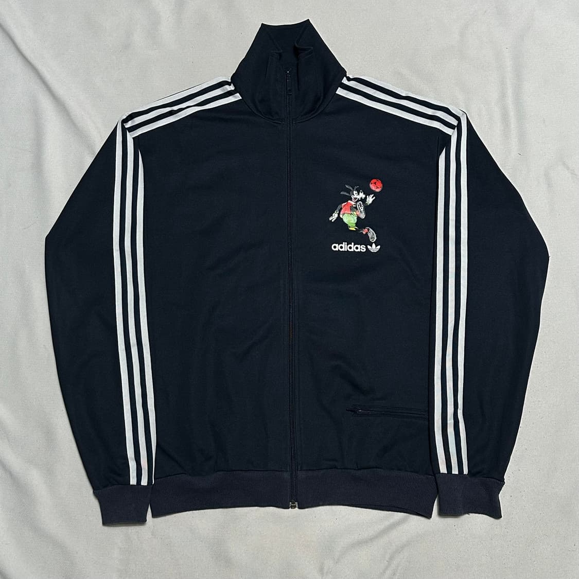 XL 아디다스 X 구피 콜라보 네이비 트랙탑 상품이미지2