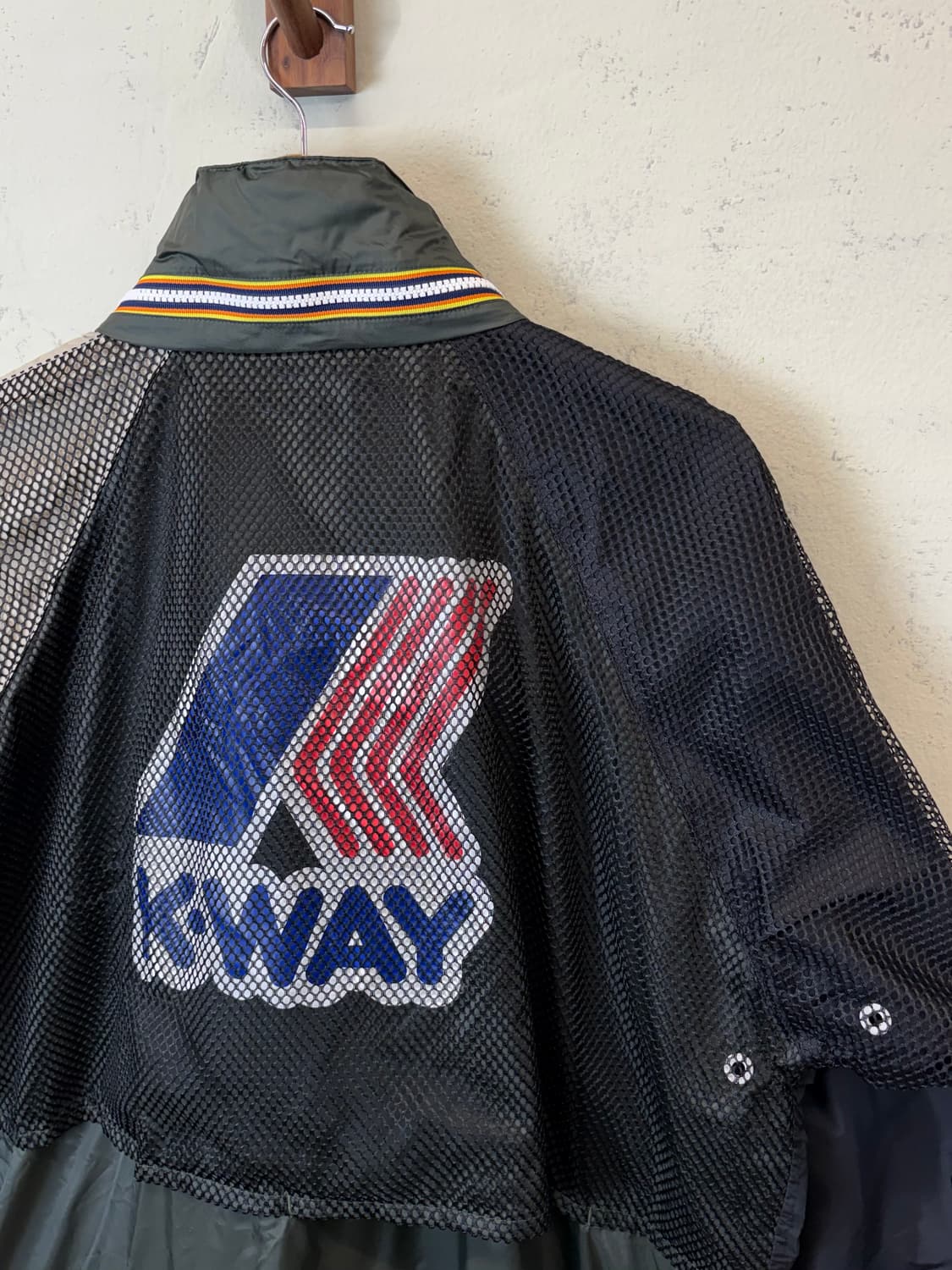 새상품 까웨 리메이크 바람막이 상품이미지4