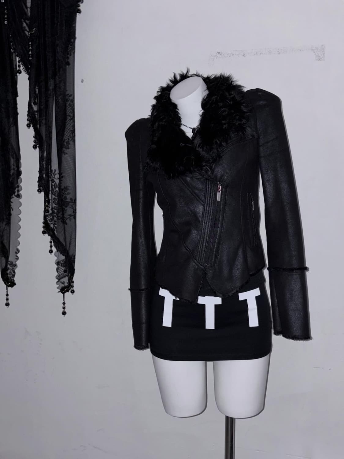 00s Dark archive item 양가죽 퍼 무스탕 패딩대용 상품이미지1