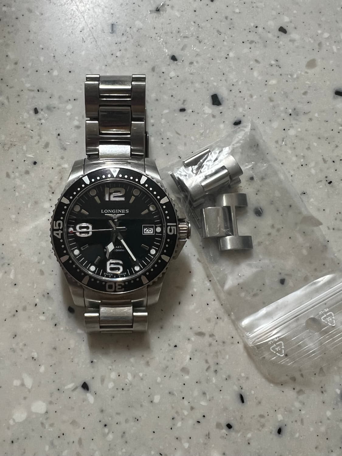 론진 하이드로 콘퀘스트 39mm 오토메틱 팝니다. 상품이미지1