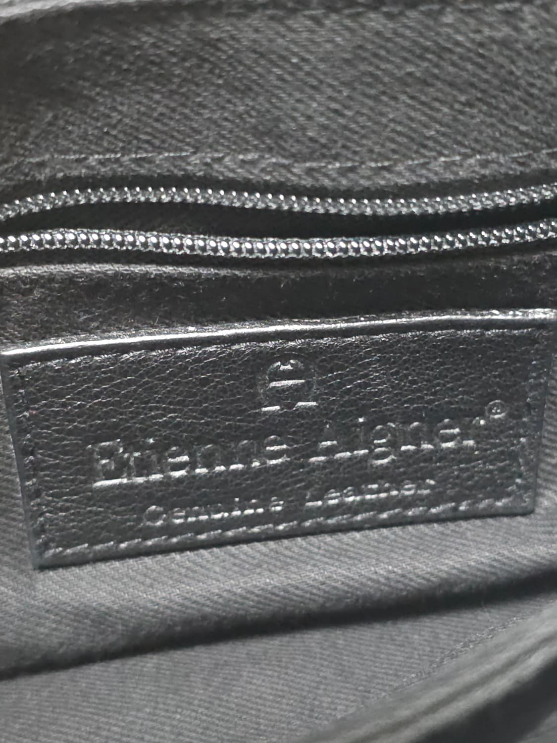 아이그너 Etienne Aigner 소가죽 블랙 숄더백 상품이미지7