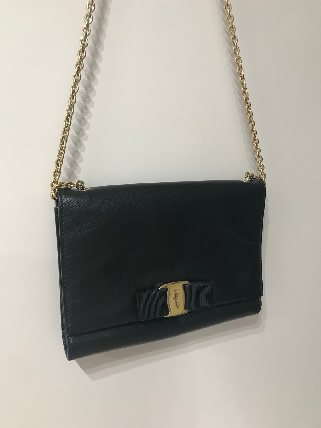 Ferragamo black crossbody bag  상품이미지2