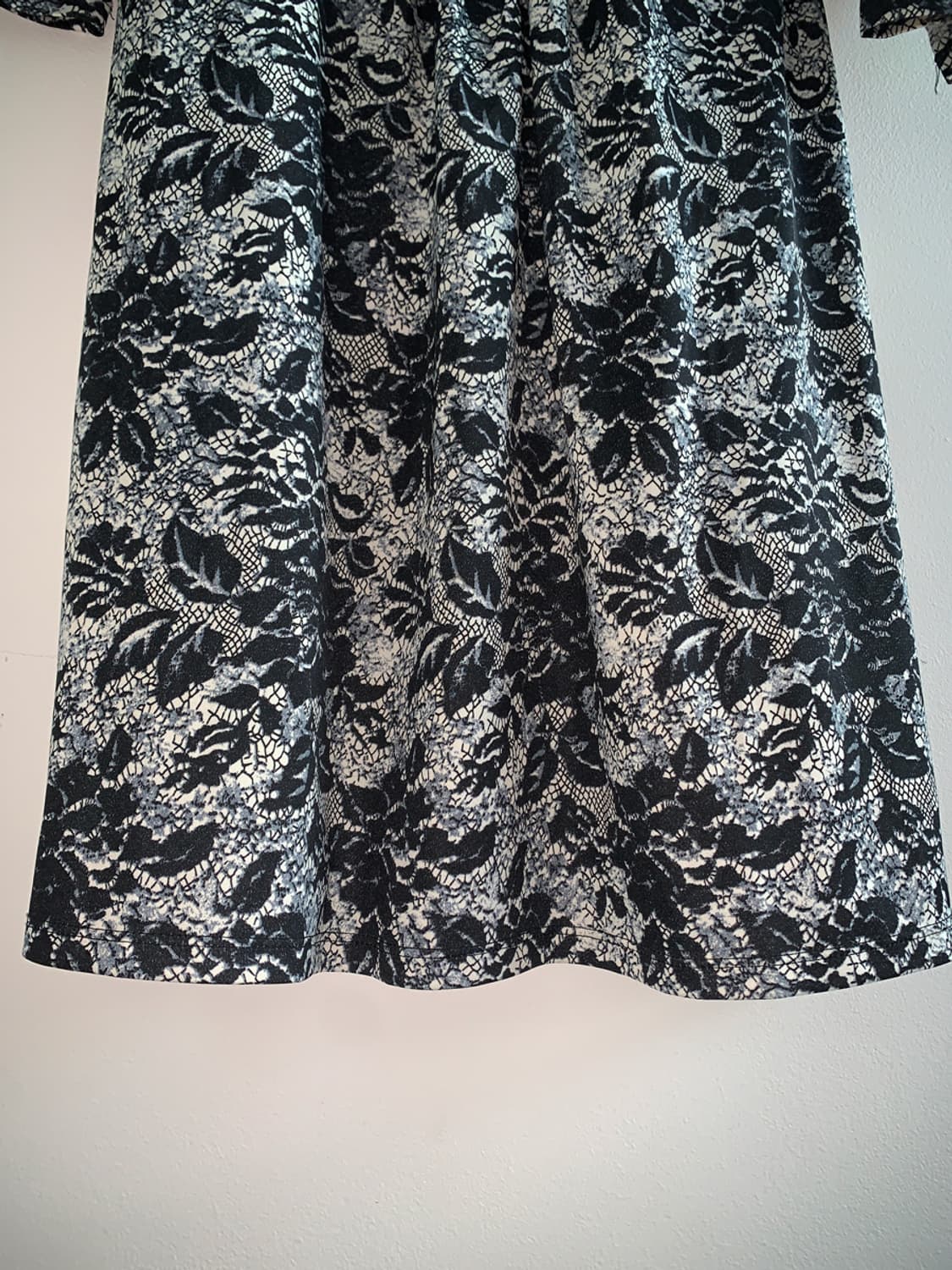 Black rose v neck wrap dress 상품이미지6