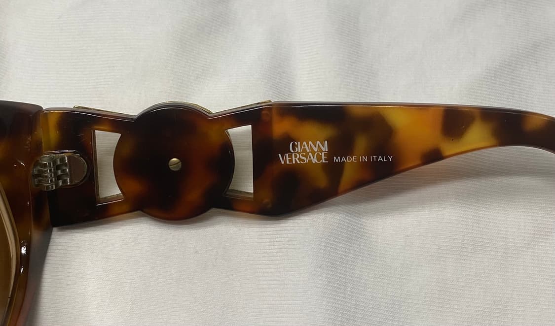 90s 빈티지 베르사체 선글라스 레오파드 호피 비기 착용 모델 상품이미지6