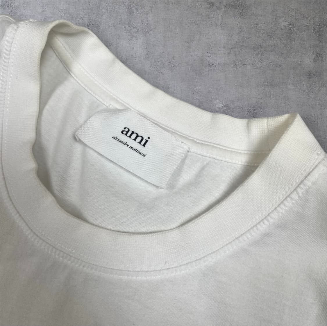 아미 Ami 화이트 스몰 하트 로고 반팔 티셔츠 L 상품이미지2