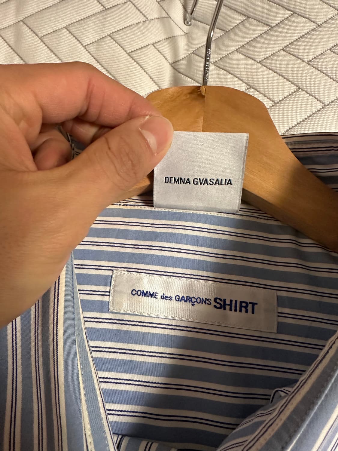 [L] 베트멍 x 꼼데가르송 트위스트 셔츠 상품이미지3