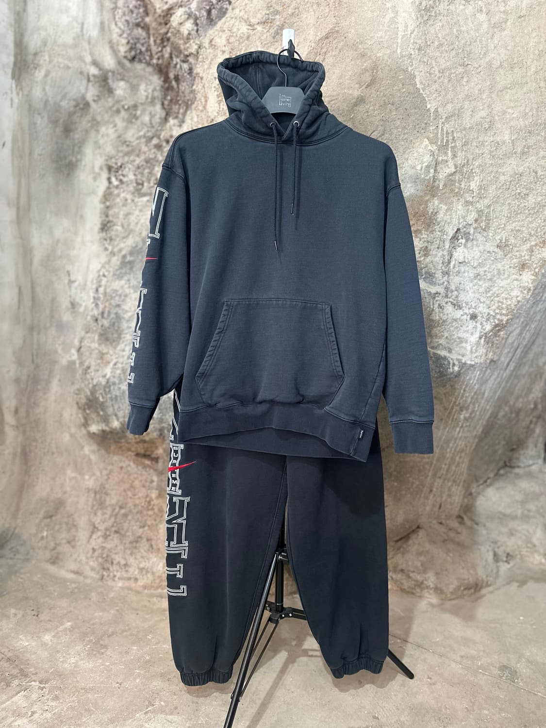 슈프림 x 나이키  24SS 스웻셋업  상품이미지1