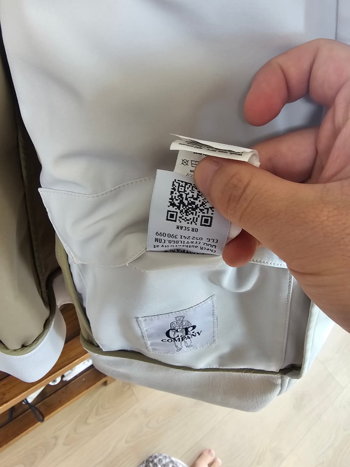 105,110)씨피컴퍼니 cp Company나일론 자켓 팔아요 xl 상품이미지9