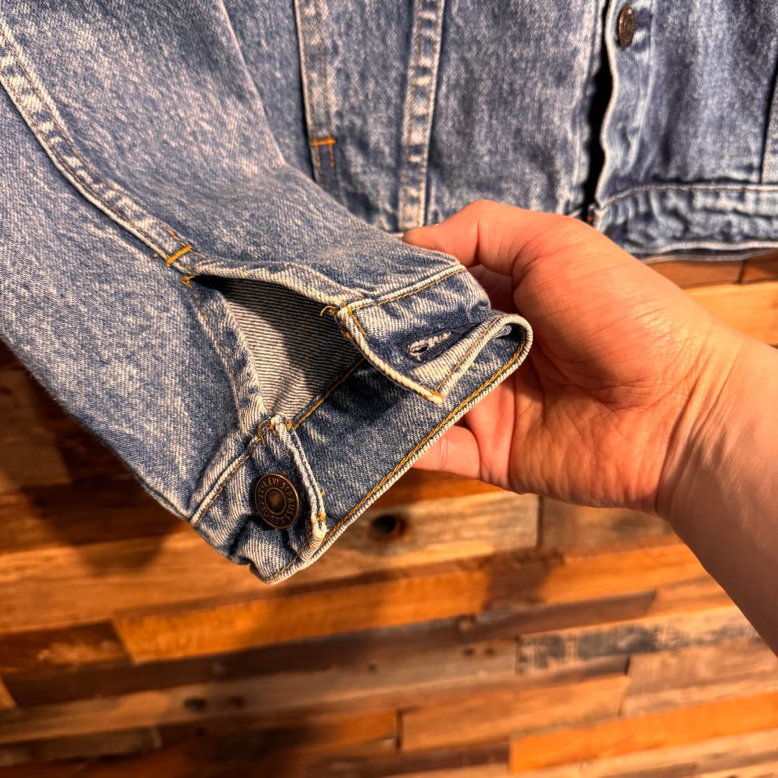 90s Levis 3rd Denim Trucker Jacket 상품이미지4