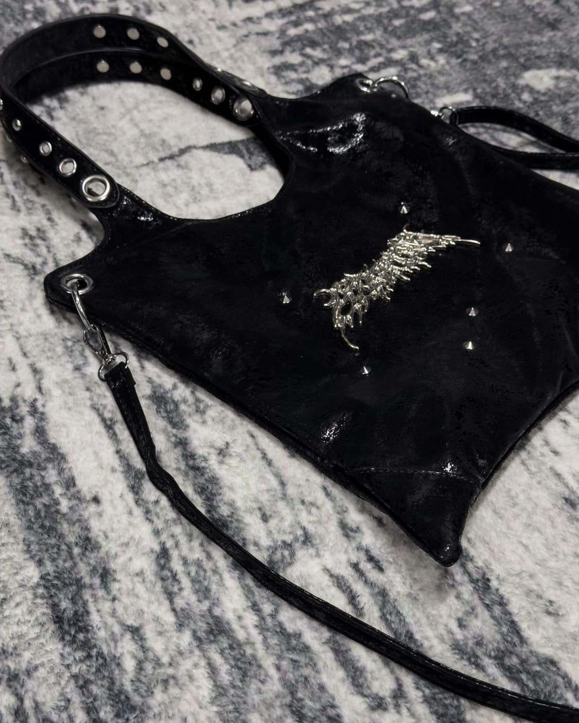 {UNKNOWN} Punk Glossy Studded 2-Way Bag  상품이미지3