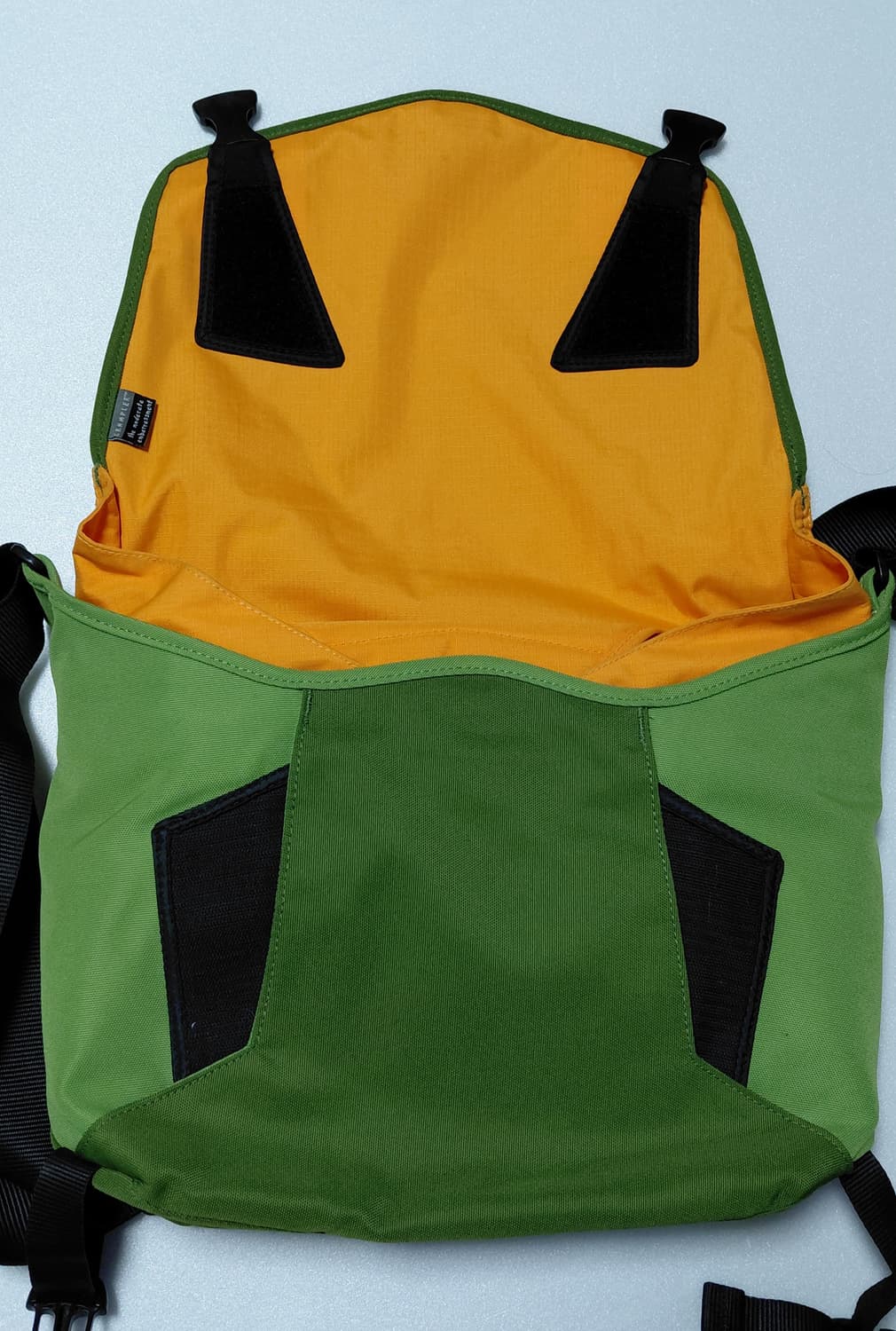 크럼플러 메신저백 그린 상품이미지3