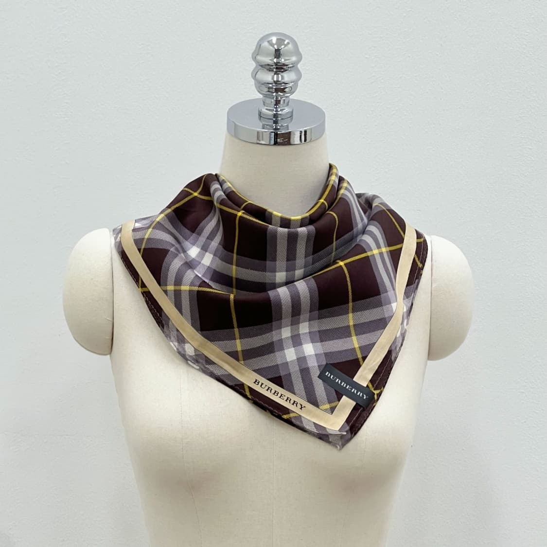 (새상품) burberry/ 버버리 실크혼방 쁘띠스카프 손수건 상품이미지10