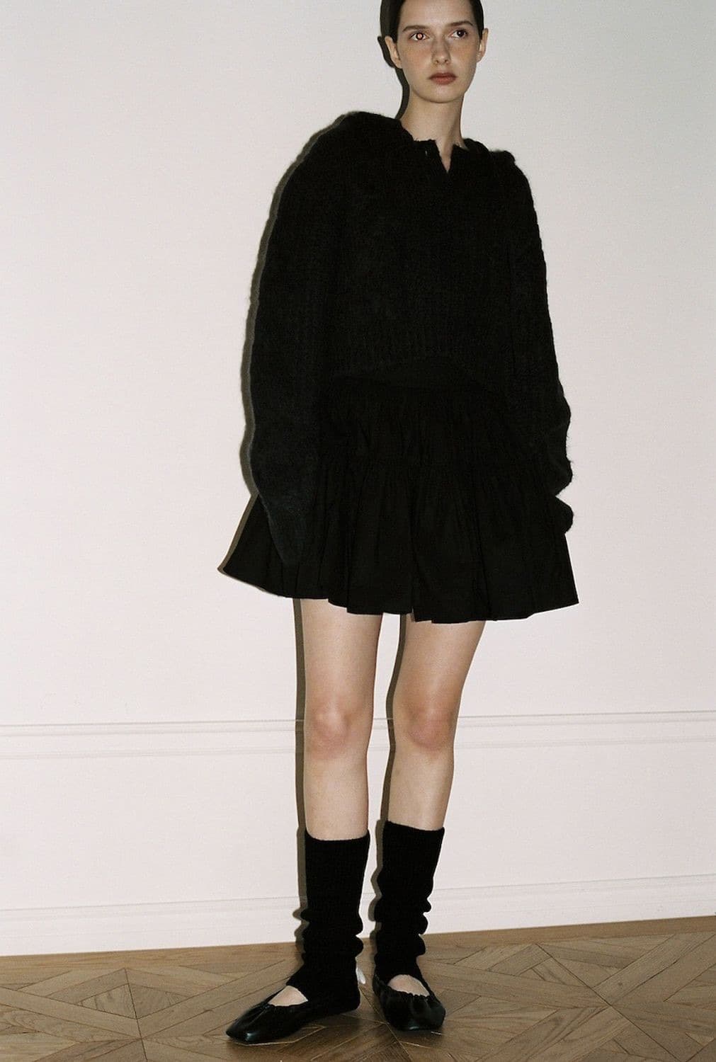 더티스 모헤어 후드 트위스트 니트 차콜 상품이미지4