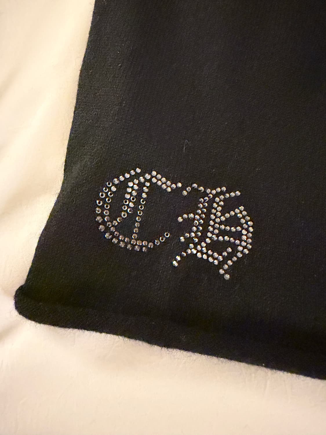 크롬하츠 캐시미어 크로스 비즈 자수 브이넥 니트 상품이미지4