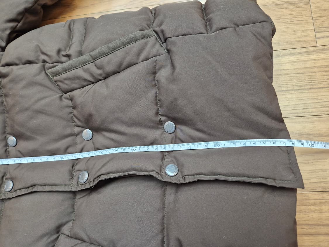 닥스키즈 남아 패딩 120사이즈 판매합니다. 브라운 색상이라 어느 옷에도 상품이미지7