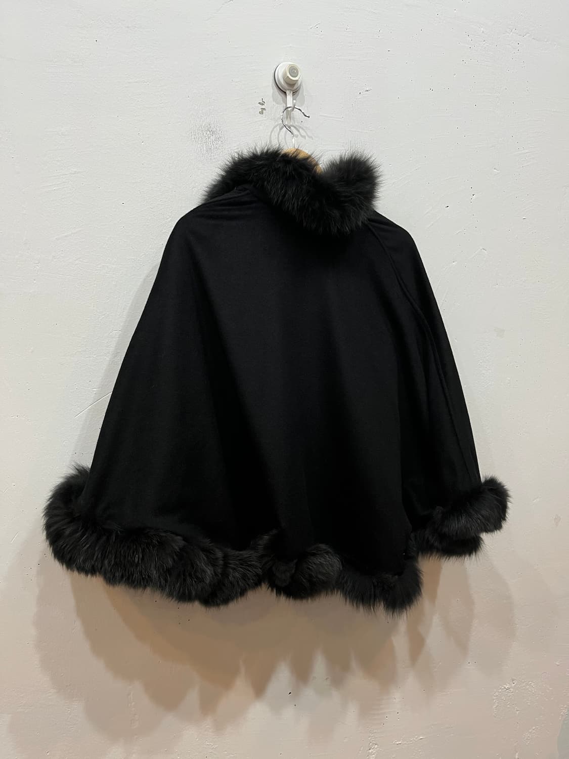 SAGA FURS 사가 퍼 캐시미어100% 케이프 상품이미지2