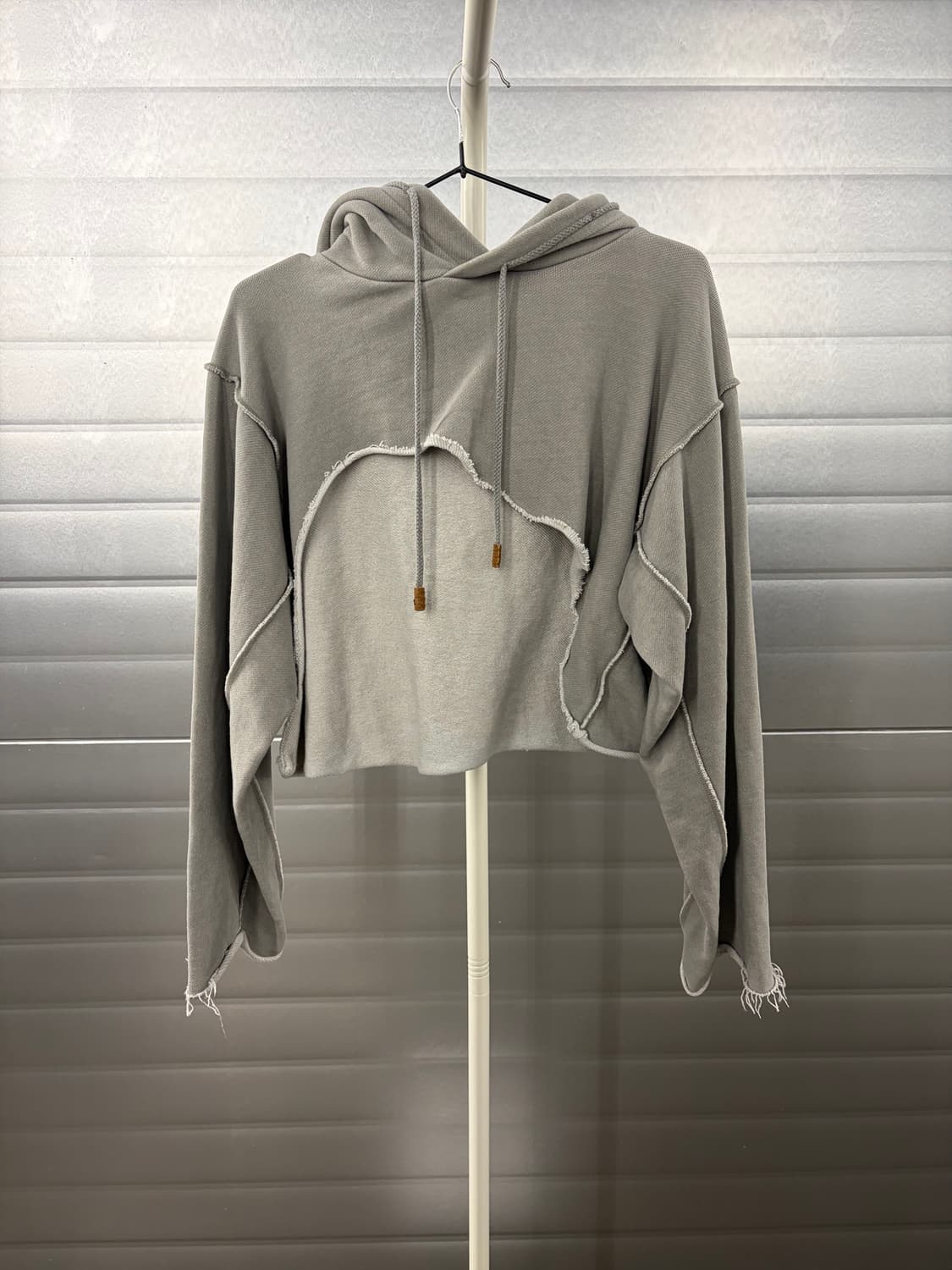 The Ilma crop unbalance hoodie F 상품이미지2