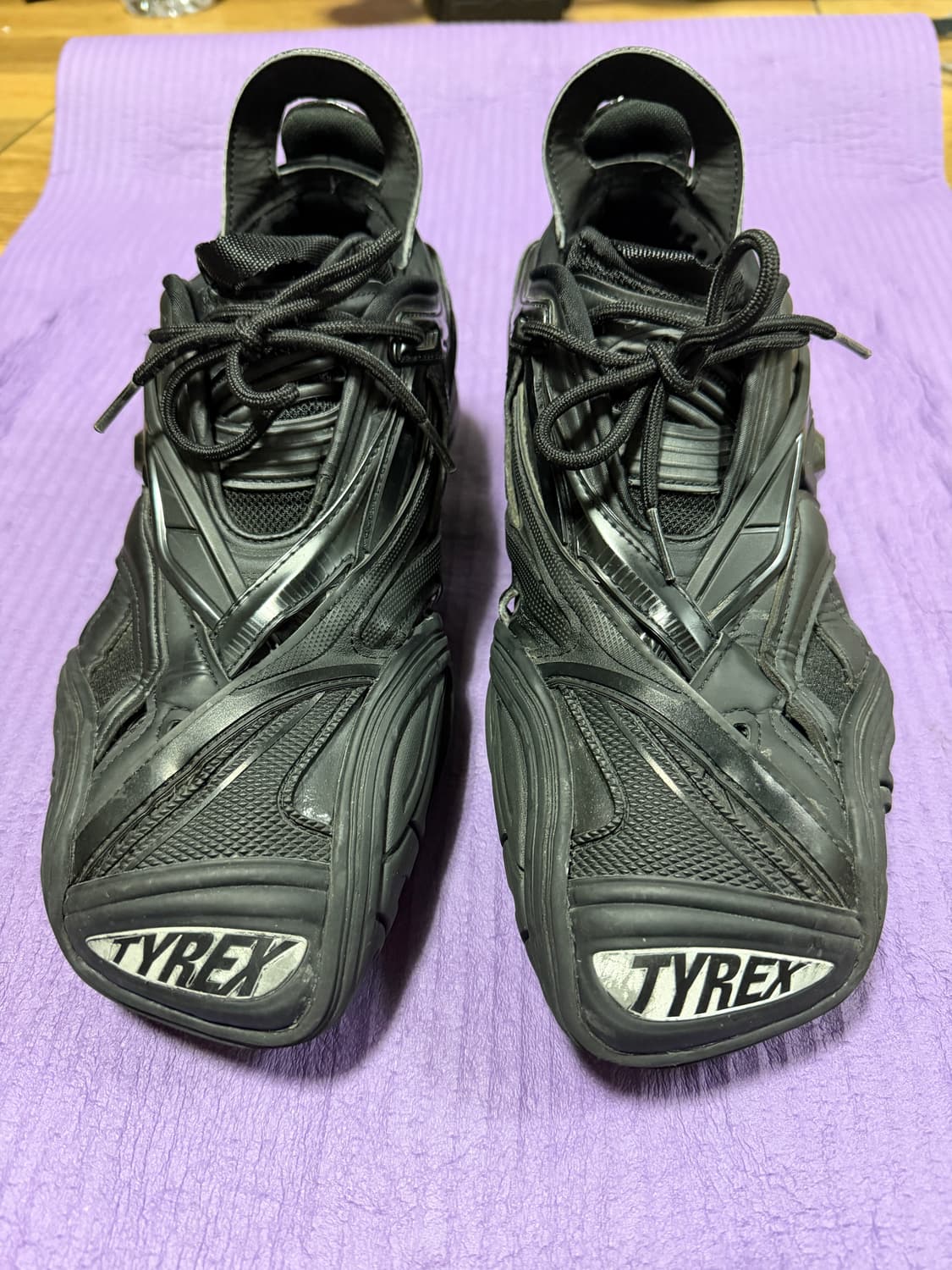 발렌시아가 타이렉스 42 270 상품이미지2