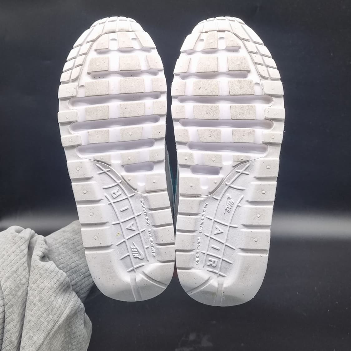 나이키 에어맥스1sc클리어 운동화225 상품이미지3