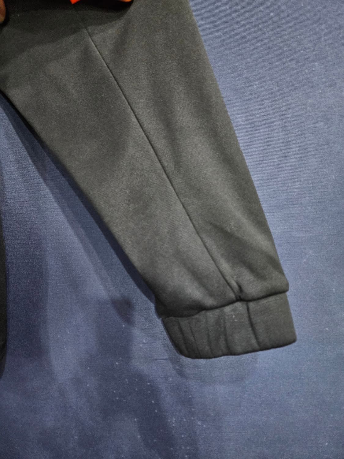 아디다스 블랙컬러 남성 슬림핏 105~110 기모 져지 상품이미지5