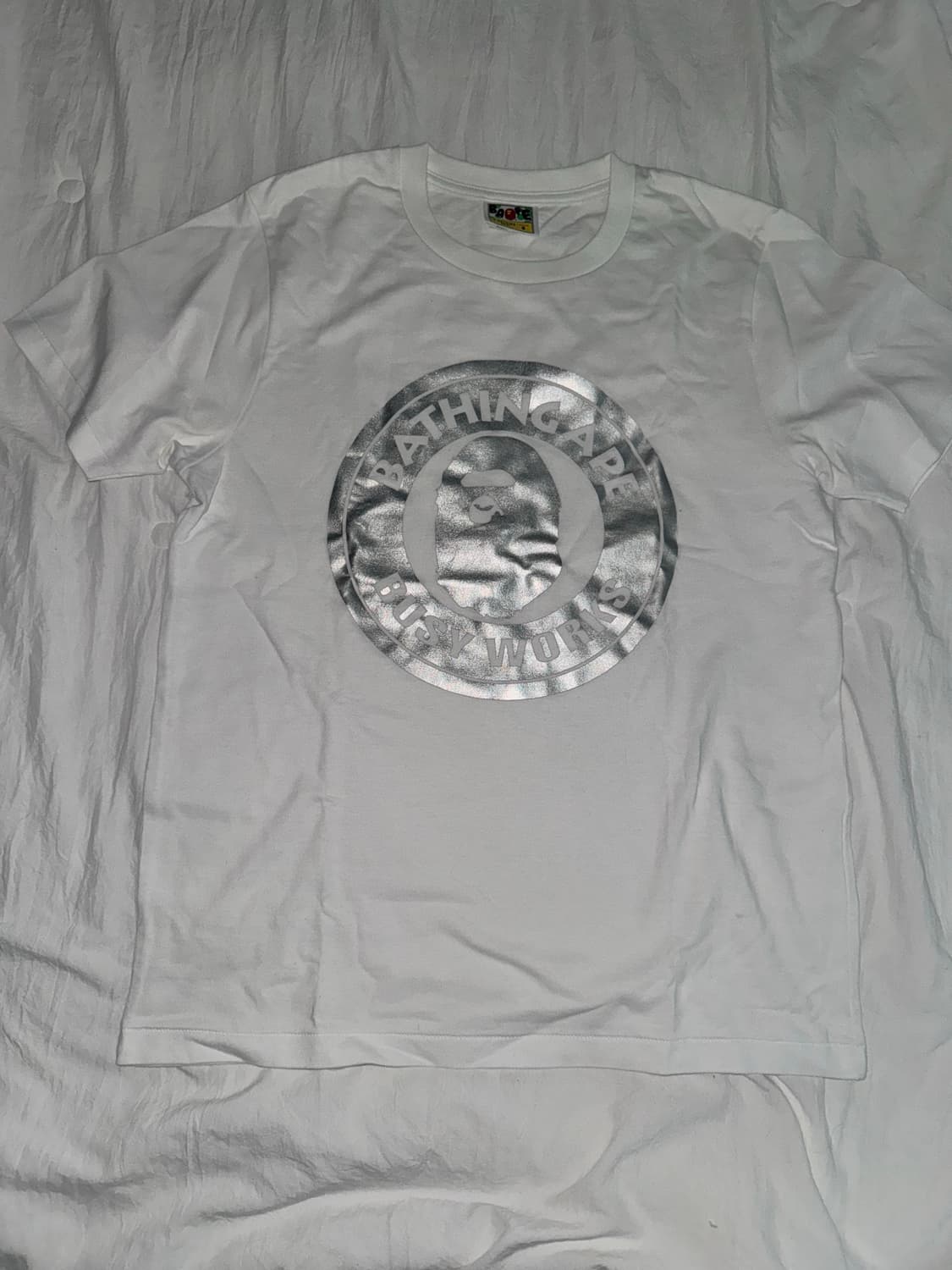Bape busy works 반팔 티셔츠 실버🩶👽🪩 상품이미지4