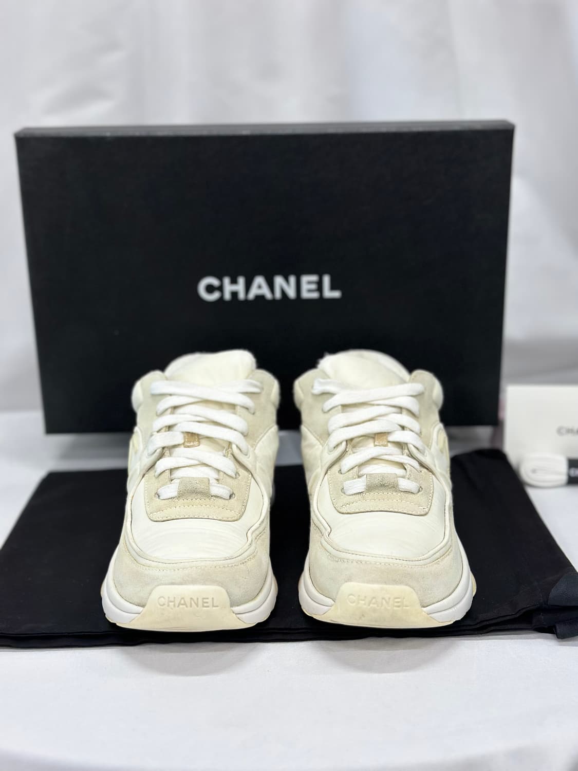 샤넬 CC 로고 화이트 스니커즈 38 상품이미지3