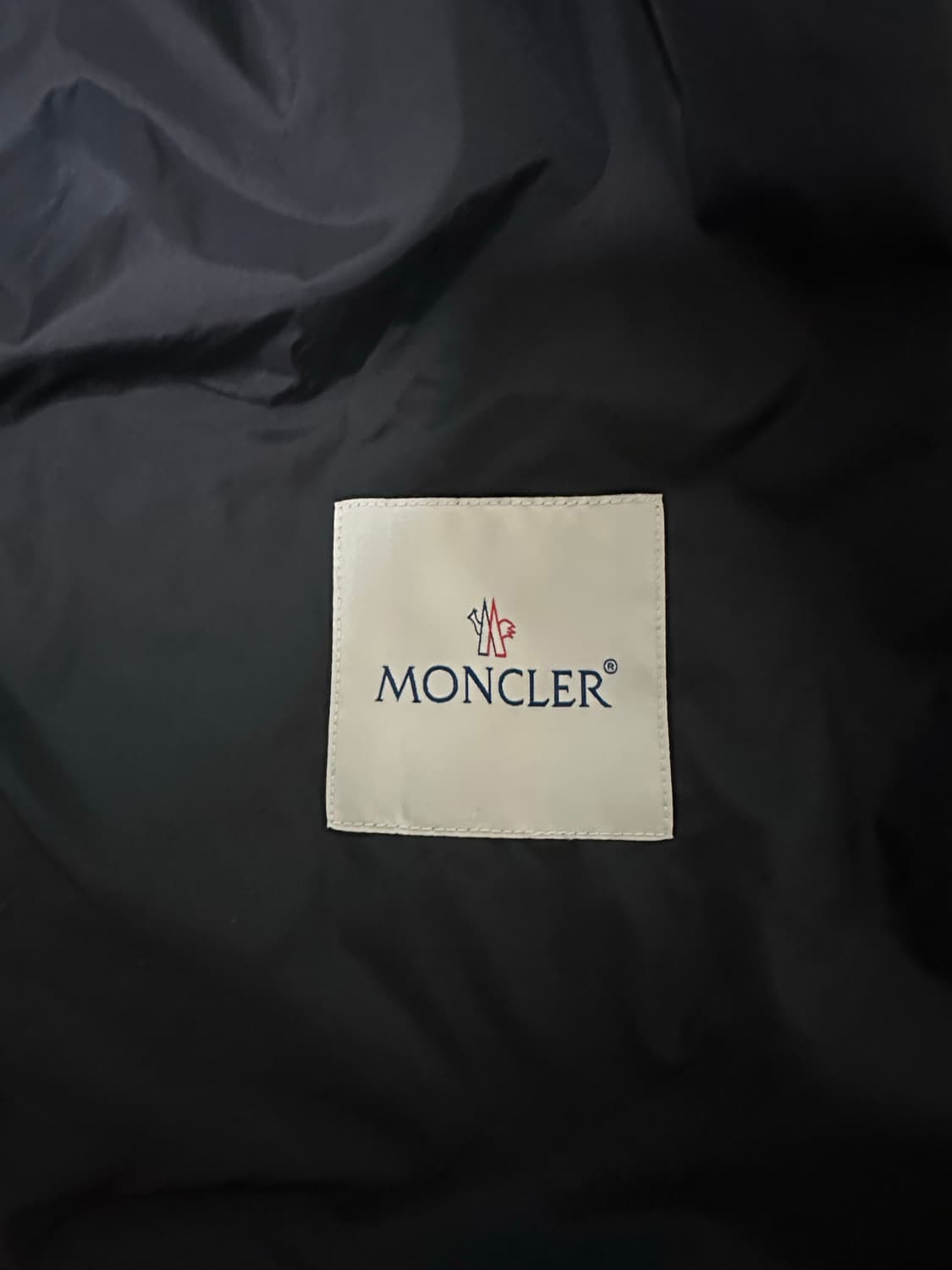 몽클레어 에티아슈 바람막이 자켓 2사이즈 상품이미지5
