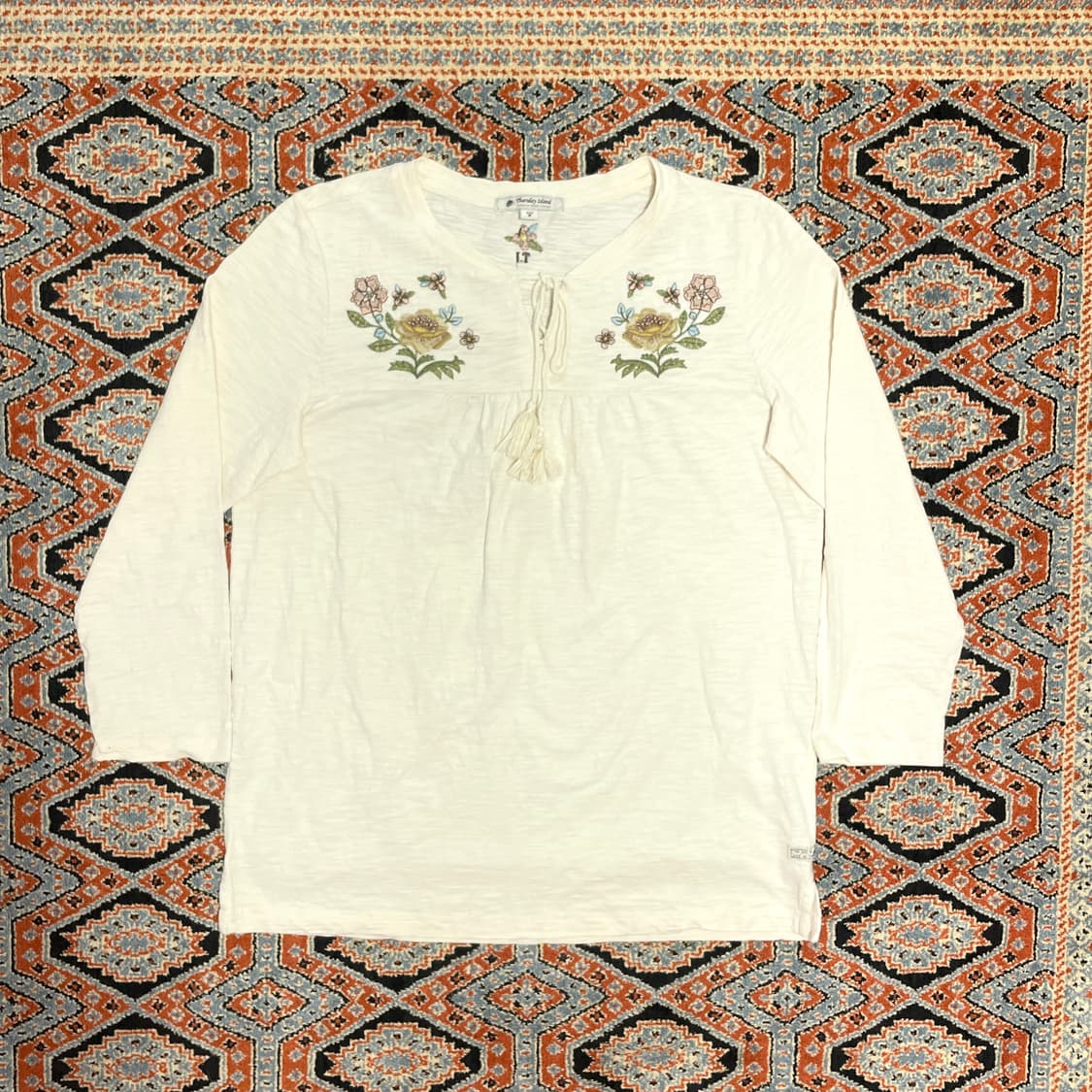 써스데이아일랜드 자수 태슬 아이보리 티셔츠 여성M 상품이미지1