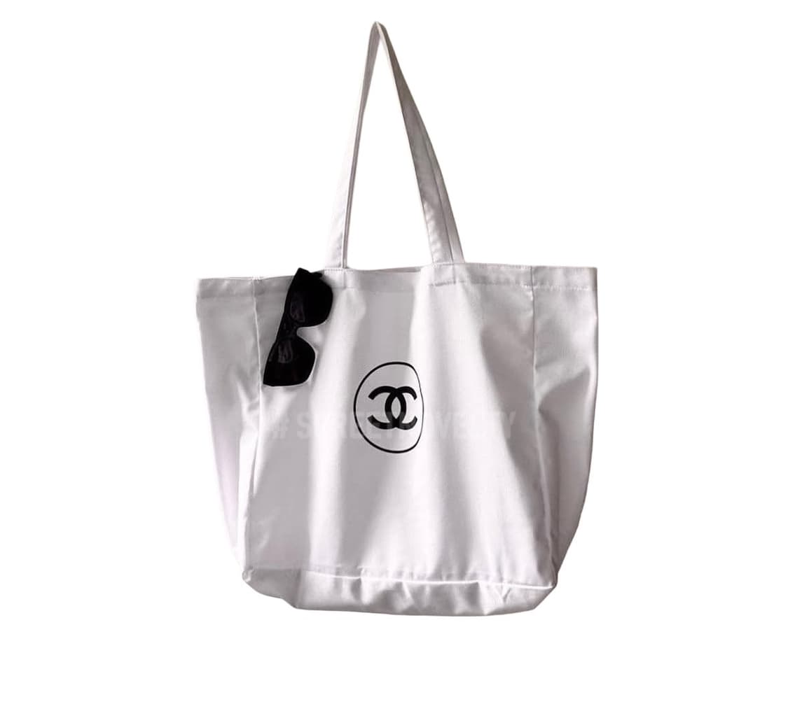 샤넬 뷰티 빅 에코백 화이트   상품이미지3