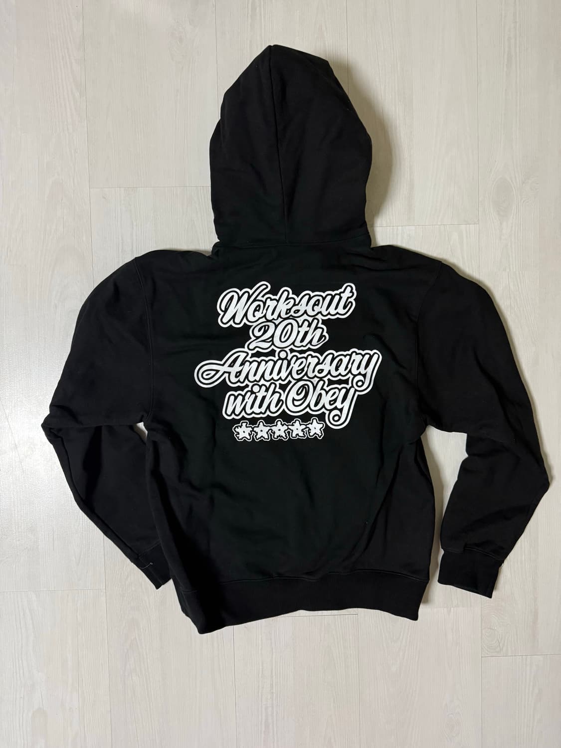 오베이 웍스아웃 20주년 콜라보 후드티 상품이미지2