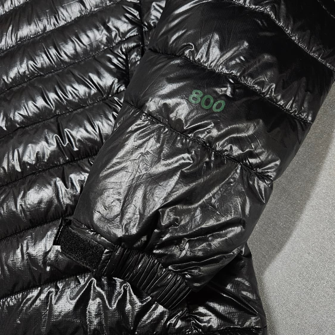 105 아디다스 유광 구스 경량패딩 상품이미지5