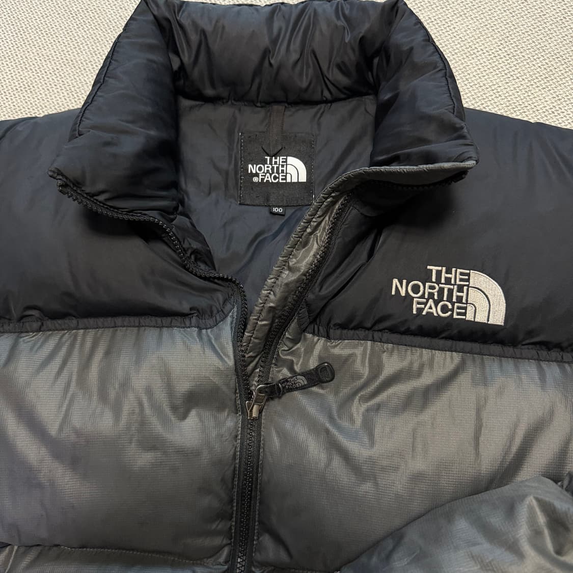 노스페이스 700 그레이 눕시 패딩 상품이미지3